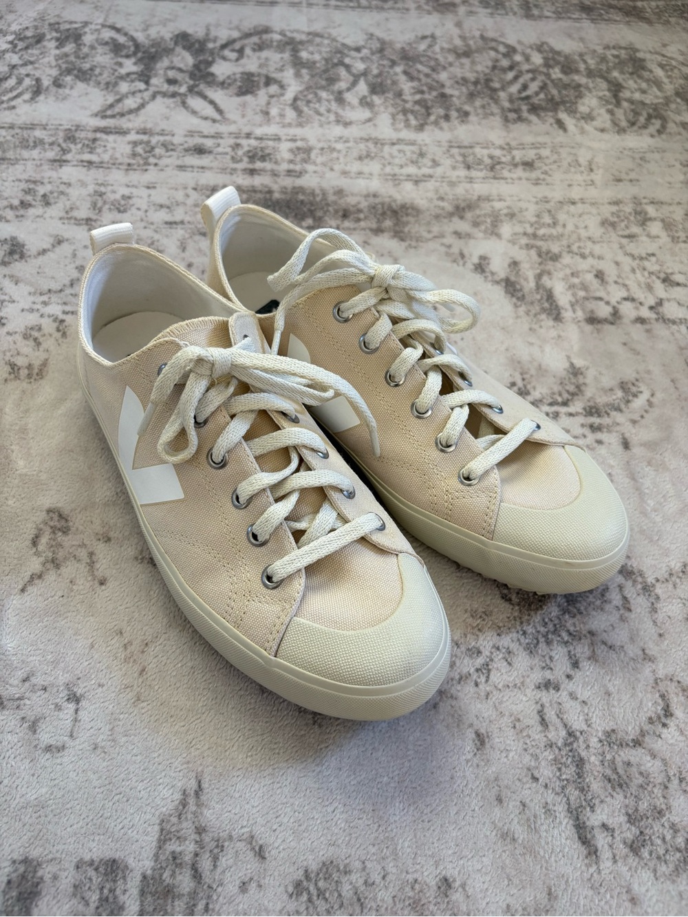 Veja Wata II Low-Top Lace-Up Canvas Sneakers Shoes Size 41 (W10/M8)